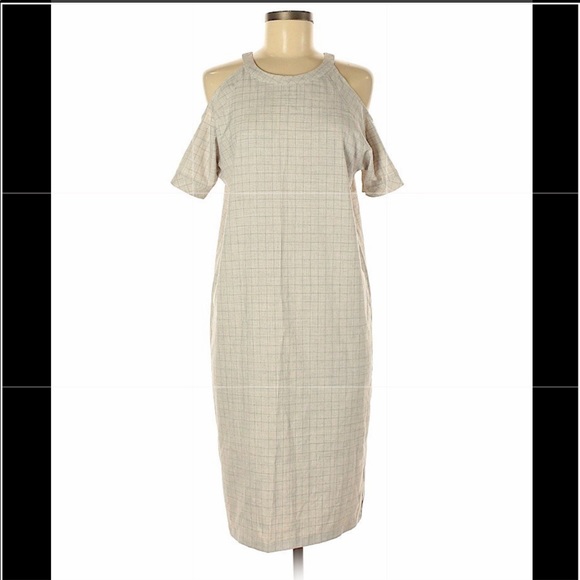 coziness Dresses & Skirts - Coziness grey cold shoulder midi dress